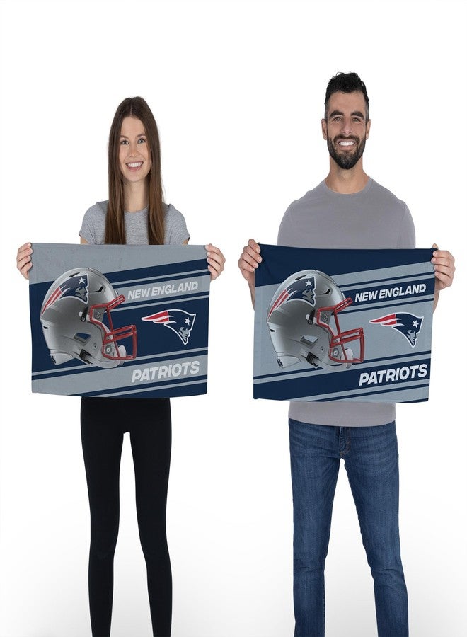 نورث ويست مجموعة مناشف مشجعي فريق نيو إنجلاند باتريوتس لكرة القدم الأمريكية (NFL) من نورث ويست، عبوة من قطعتين، مقاس كل منشفة 16 بوصة × 25 بوصة، قابلة للمسح، بألوان الفريق - Image 2