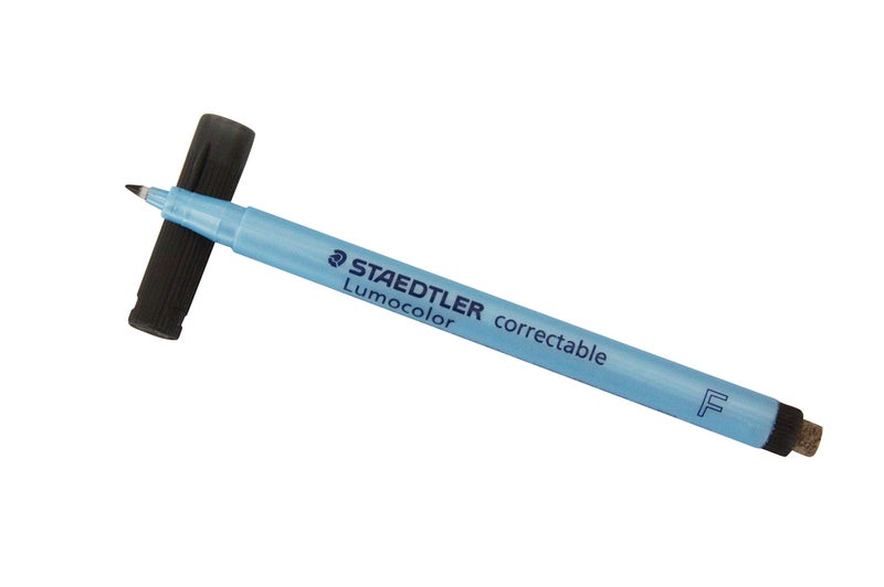 STAEDTLER قلم لوموكولور القابل للتصحيح نقطة دقيقة أسود مجموعة من أربعة - Image 2