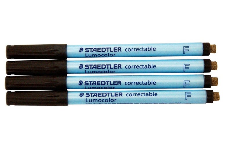 STAEDTLER قلم لوموكولور القابل للتصحيح نقطة دقيقة أسود مجموعة من أربعة - Image 1