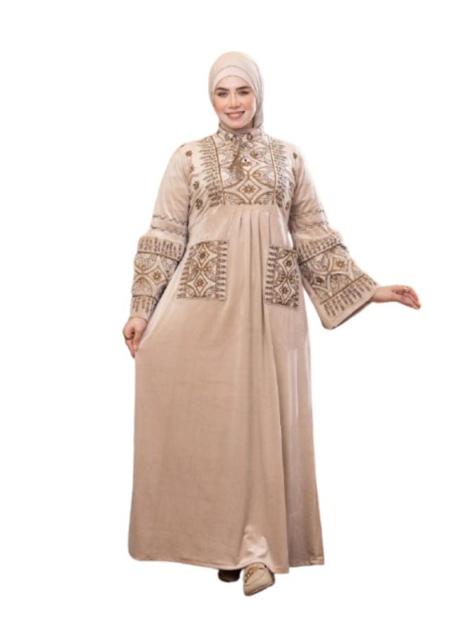 Luxurious women's velvet abaya with elegant silk embroidery – modest and sophisticated design for receiving guests and going out – soft Heidi fabric - Image 1
