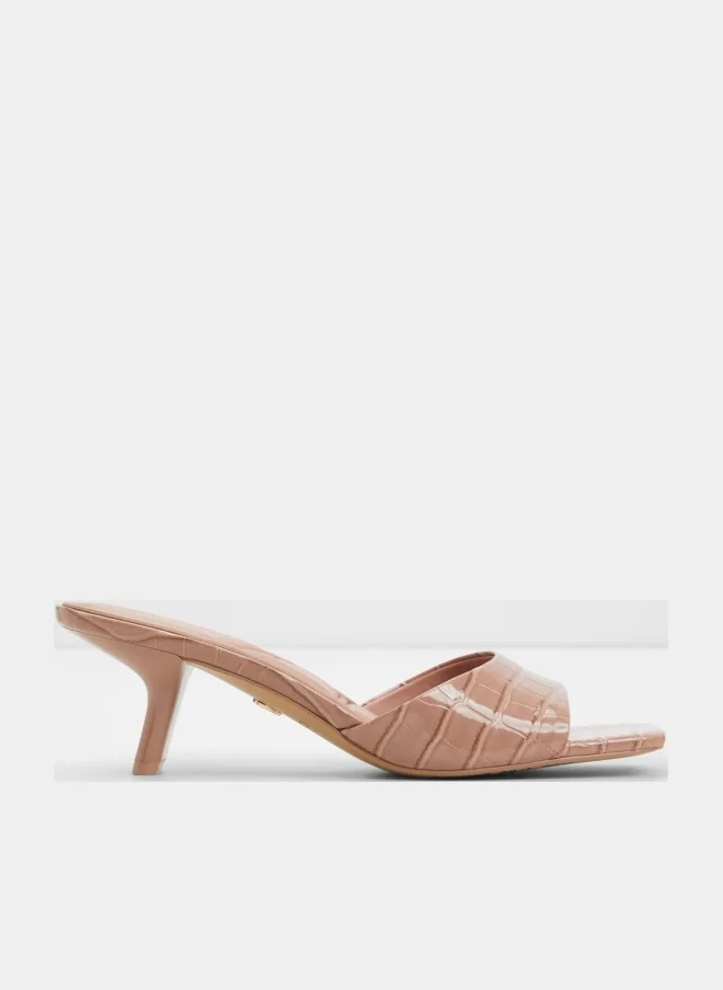 ENCHANTING Textured Heel Sandals