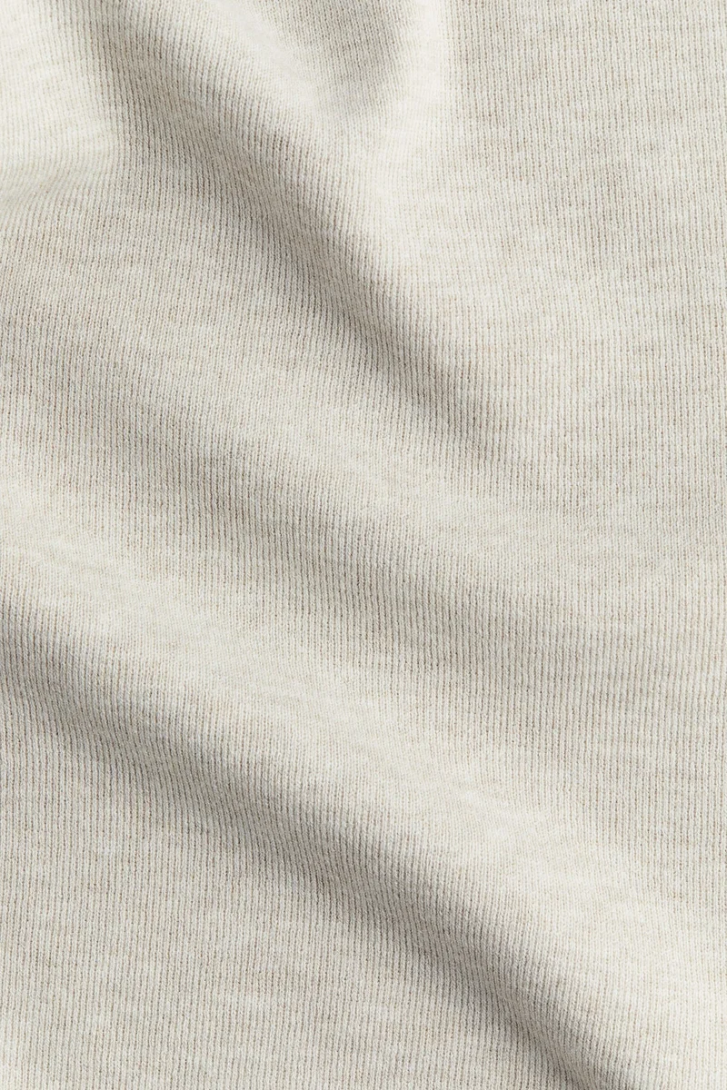 اتش اند ام بنطلون محبوك بتصميم ناعم
