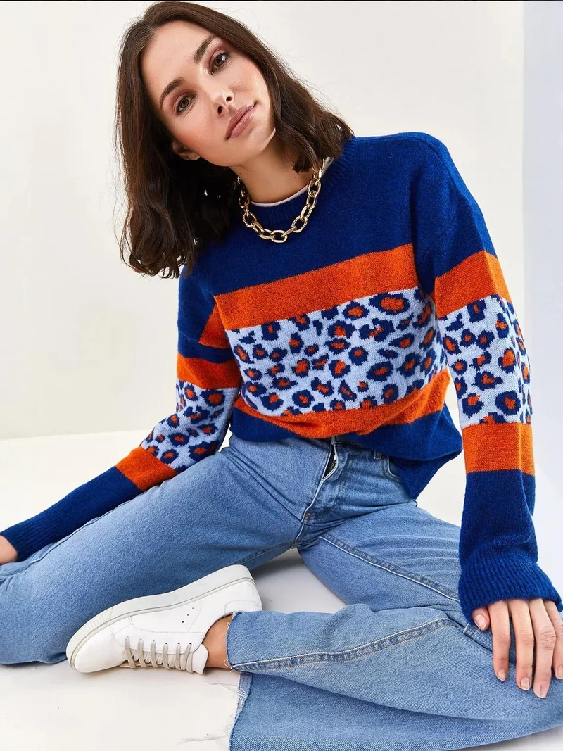 بيانكو لوتشي كنزة صوفية برقبة دائرية بطبعة الفهد من لوتشي