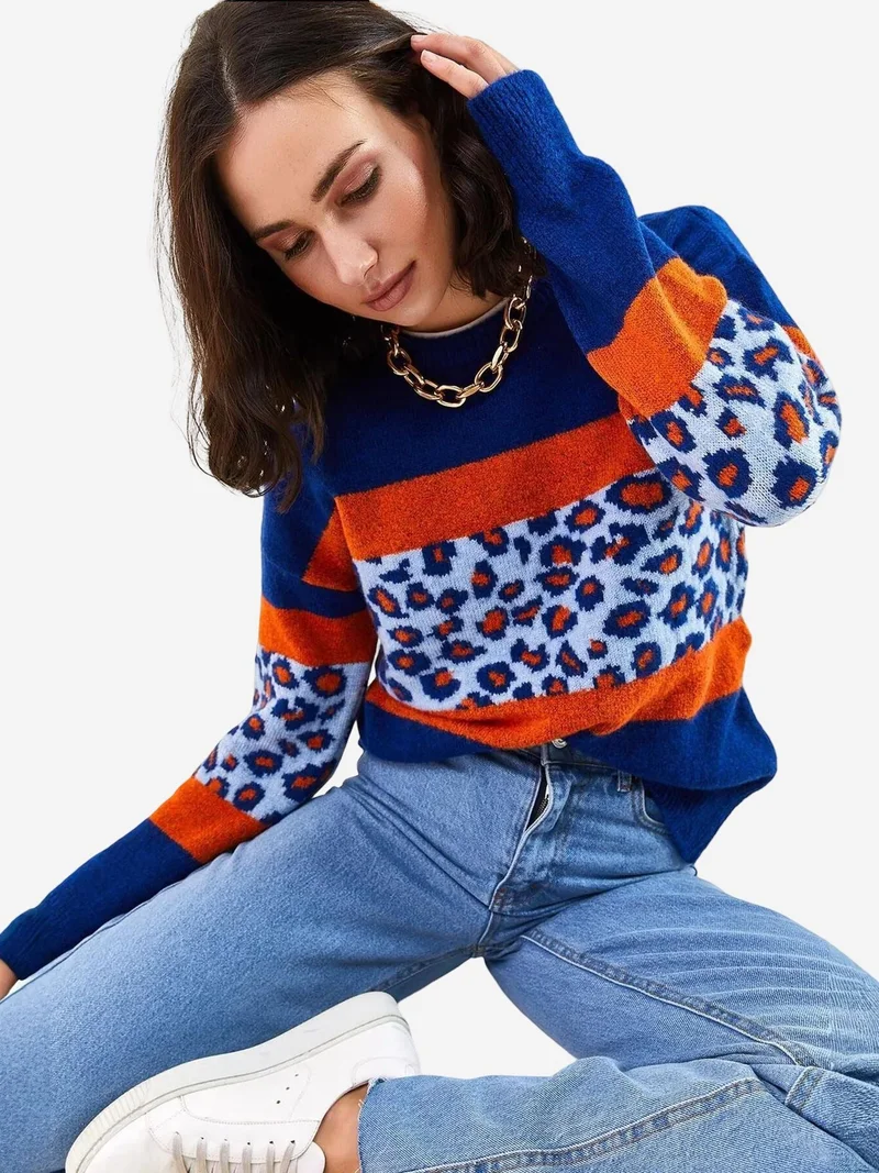 Bianco Lucci LUCCI Leopard Printed Crew Neck Knit Sweater