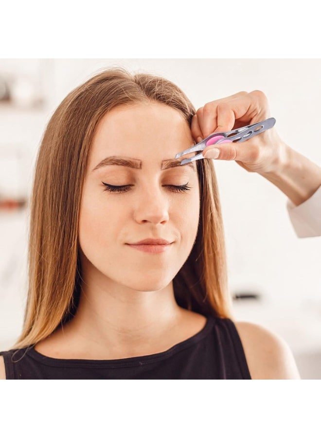 ملقاط حواجب معدني احترافي – متعددة الألوان - رأس مائل دقيق لإزالة الشعر بسهولة – تصميم مانع للانزلاق ومقبض مريح قطعة واحدة - Image 3