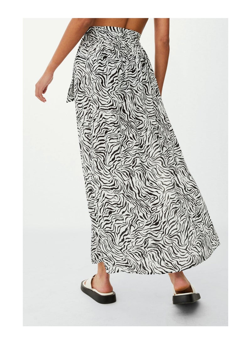 Gorgeous Zebra Maxi Wrap Skirt With Frill - pzsku/Z38E2CE94DFFFC8228E2CZ/45/_/1700662257/b5c0491d-fbea-476c-8d02-65d50669ea42