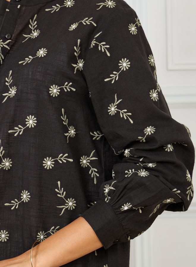 Styli Cotton Slub Floral Embroidered Mandarin Collar Shirt  - Image 4