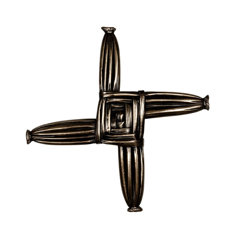 Wild Goose Studios St. Brigidâ€™s Cross Wall Hanging 6 Â¼â€ Tall by 6 Â¼â€ Wide Resin Cast Coated in Bronze Ready to Hang Irish Gift Housewarming Made in Ireland