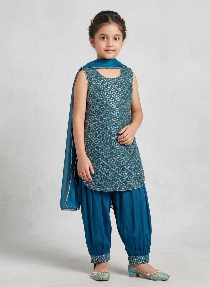 babyqlo Girls Blue Embroidered Ethnic Kurta Set