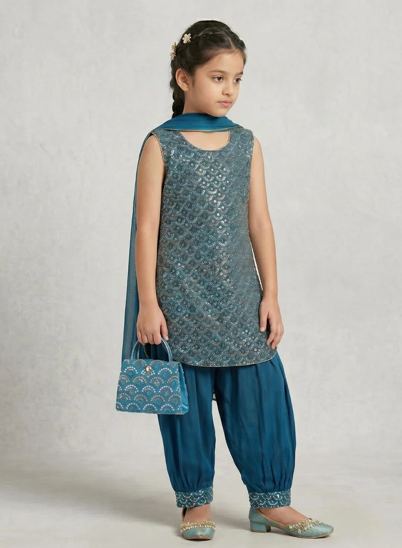 babyqlo Girls Blue Embroidered Ethnic Kurta Set