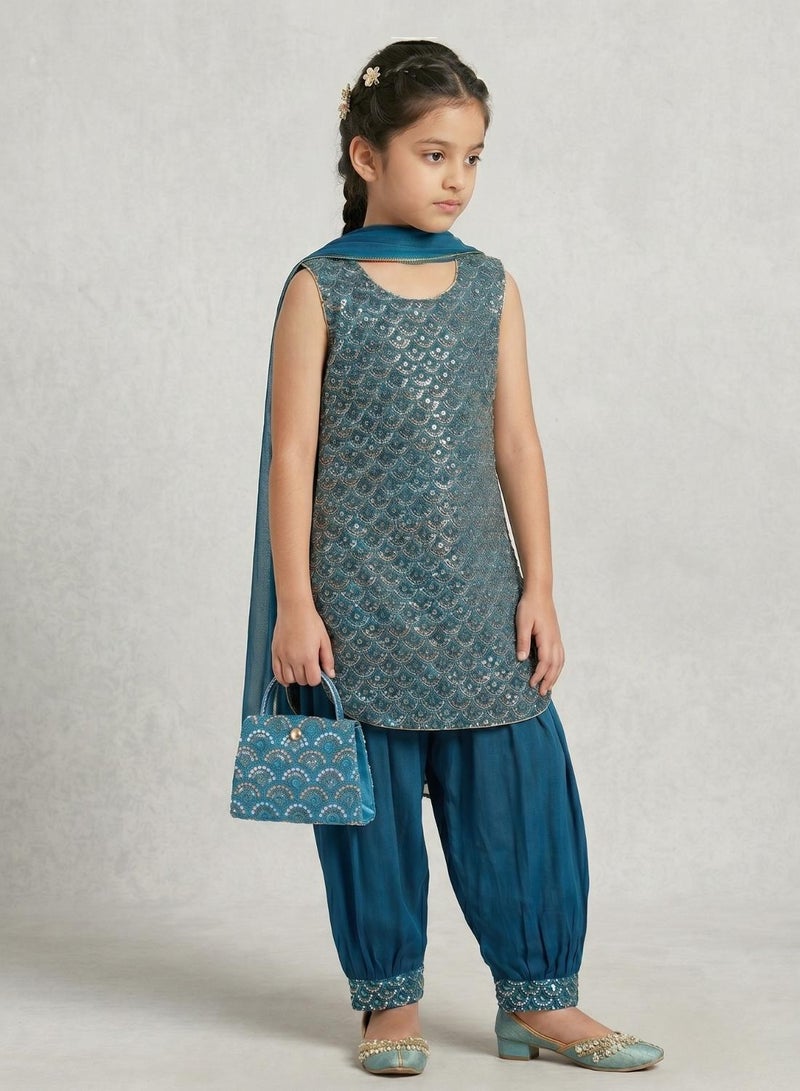 babyqlo Girls Blue Embroidered Ethnic Kurta Set - Image 2