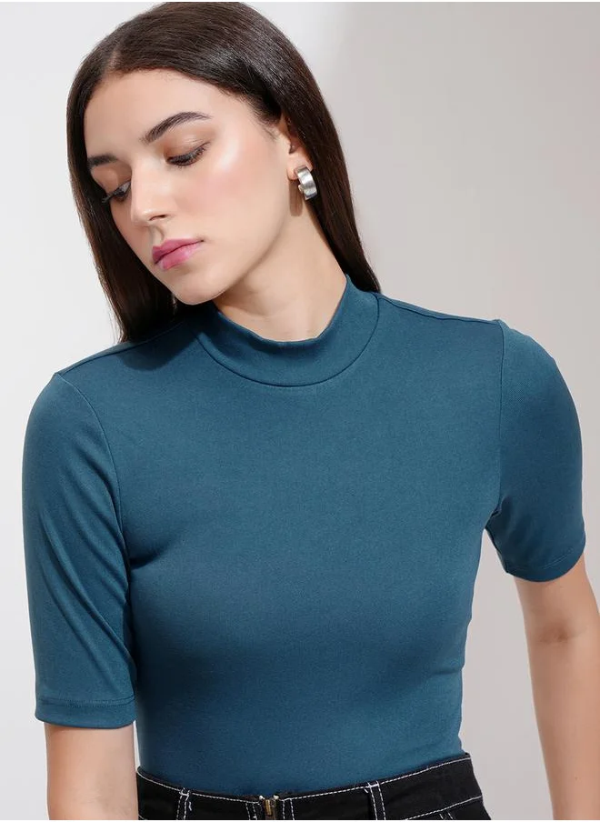 طوكيو توكيز Solid High Neck Fitted Knit Top