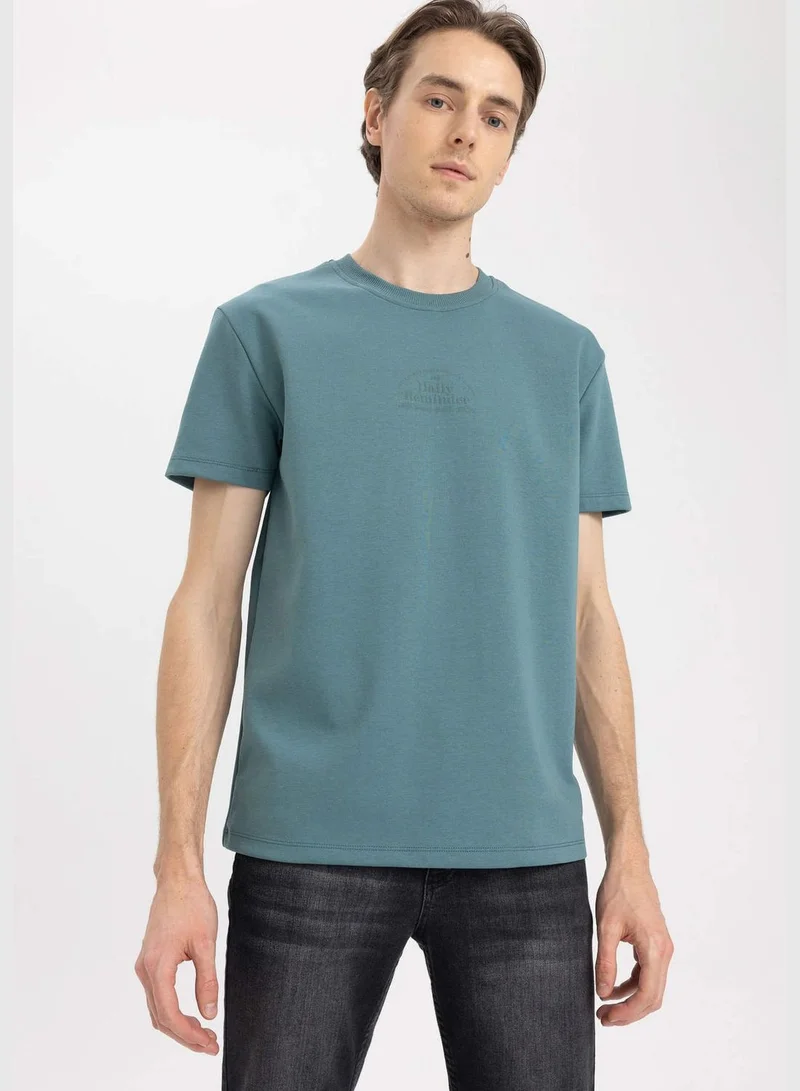 ديفاكتو Man Crew Neck Short Sleeve Knitted T-Shirt