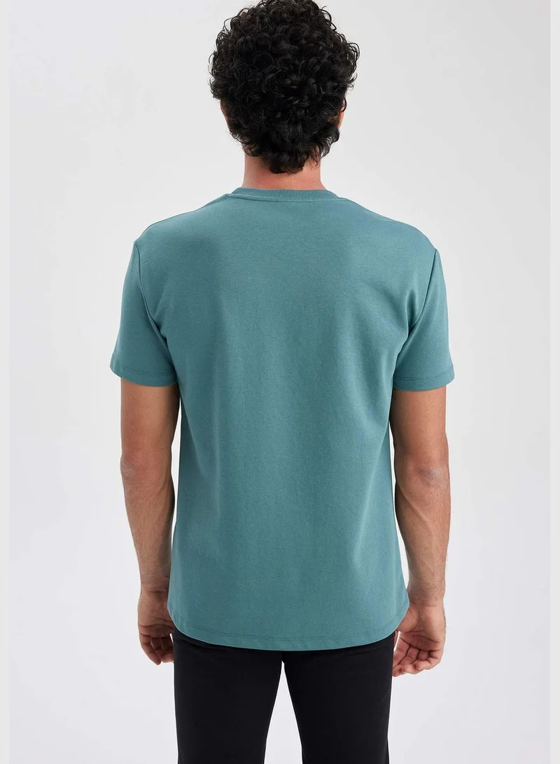 ديفاكتو Man Crew Neck Short Sleeve Knitted T-Shirt