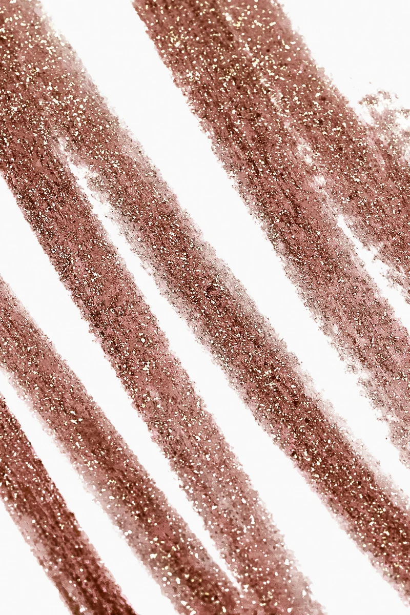 اتش اند ام قلم ظلال العيون ميك ات إيزي