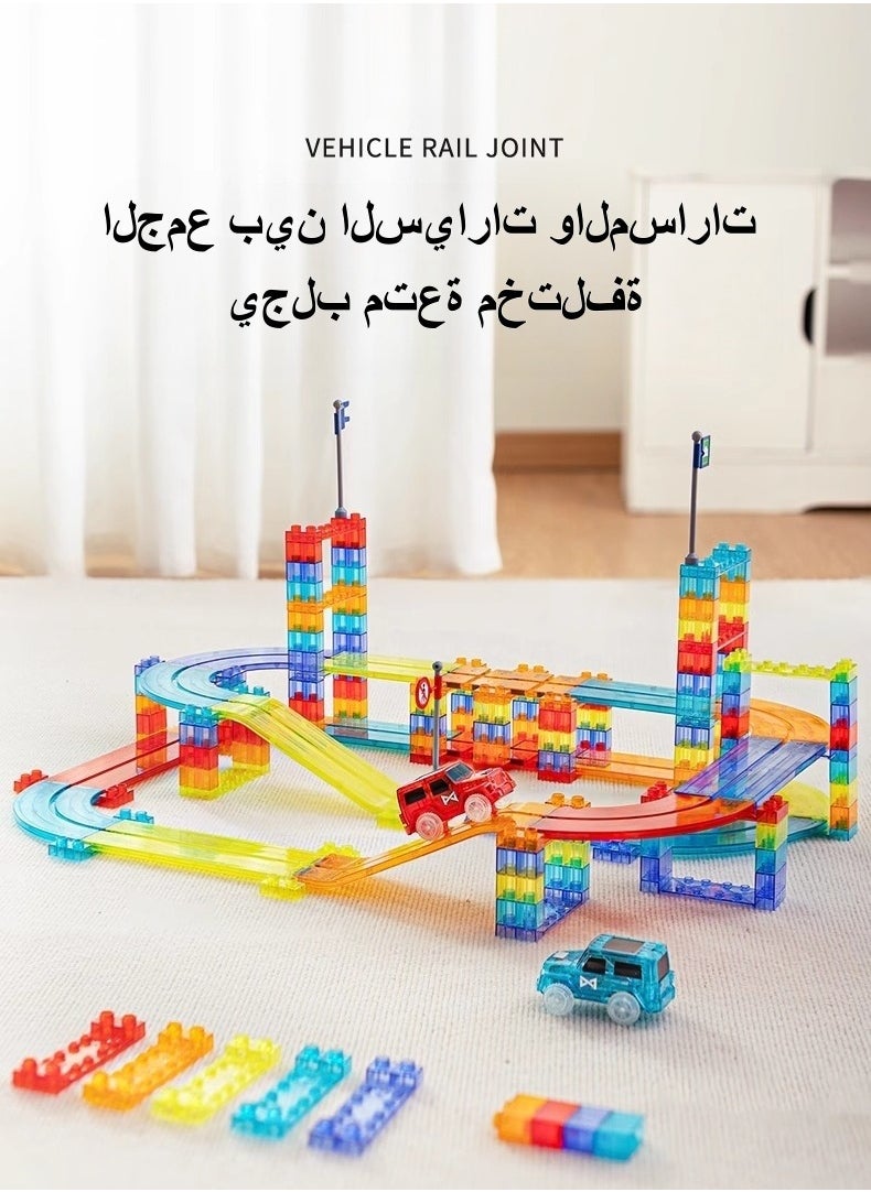 ديجي مجموعة مسار سيارات مغناطيسية – 154 قطعة، مكعبات بناء تعليمية STEM مع سيارات كهربائية وأعلام وجسور – لعبة تعليمية ملونة للأطفال 3+ سنوات  - Image 4