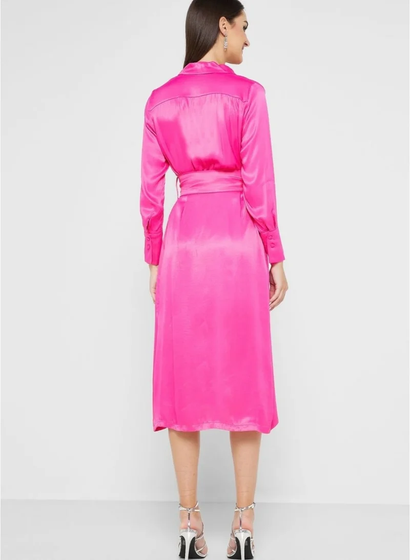 فاشونارا فستان قميص حريري باللون الوردي بأكمام طويلة وياقة