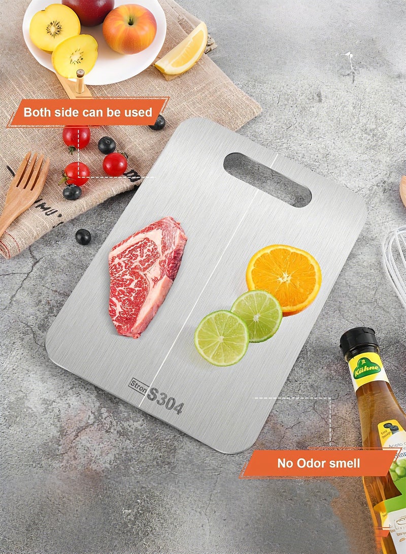 هيروكس لوح تقطيع من الفولاذ المقاوم للصدأ 304 ذو وجهين مانع للانزلاق، مناسب لتقطيع اللحوم والجبن والفواكه والخضراوات، آمن للاستخدام في غسالة الأطباق (39 × 28 سم). - Image 3
