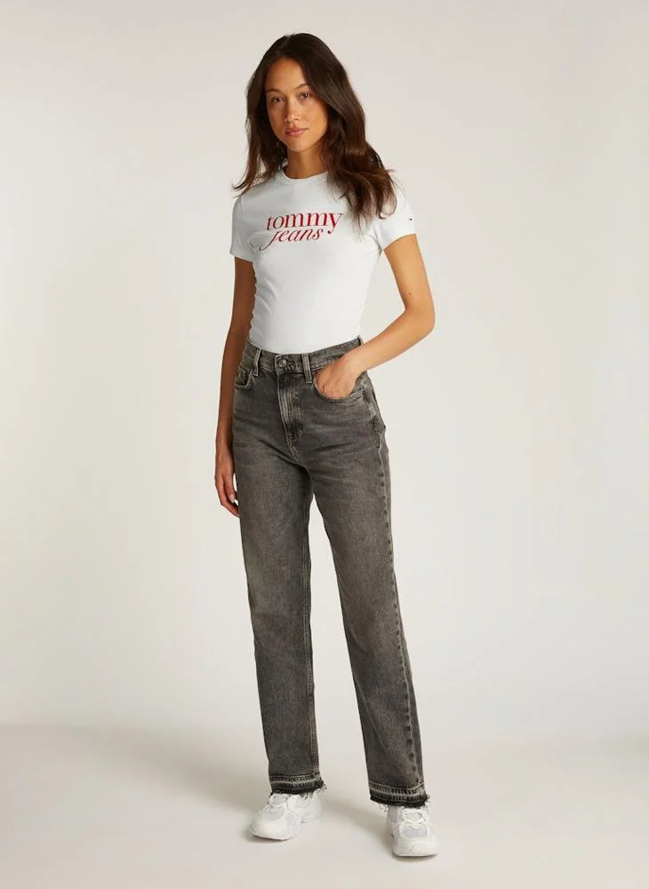 TOMMY JEANS Essential Logo T-Shirt