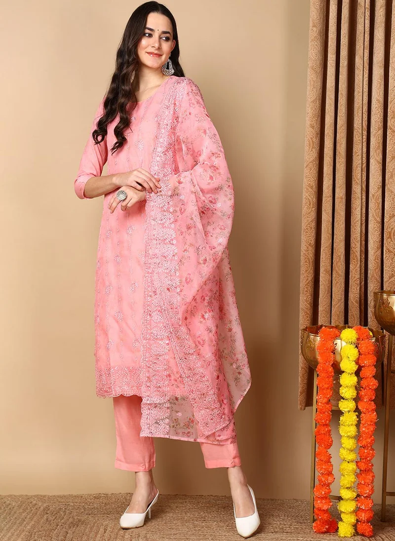 ZERESOUQ Pink Organza Floral Embroidered Straight Kurta Trouser With Dupatta