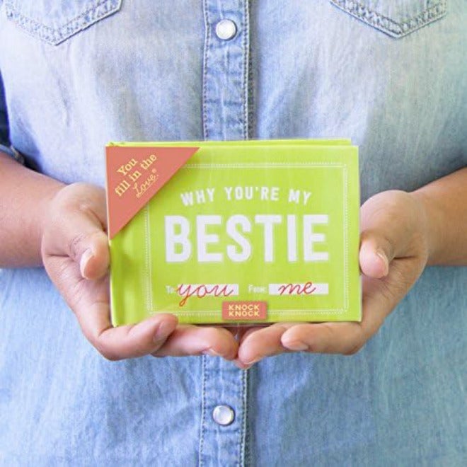 نوك نوك كتاب “تك تك… لماذا أنت أفضل صديق لي” (Knock Knock… Why You’re My Bestie): كتاب يحتوي على أسئلة فارغة يمكن ملؤها لوصف سبب كون صديقك المقرب الأفضل شخصًا رائعًا. ما عليك سوى ملء كل سؤال، وبذلك تحصل على هدية فريدة من نوعها سيقرأها صديقك مرارًا وتكرارًا. يمكنك أن تجعل النصوص ساخرة، أو غبية، أو حلوة حسب رغبتك! لا توجد هدايا أروع من هذه لأفضل صديق لك! - Image 5
