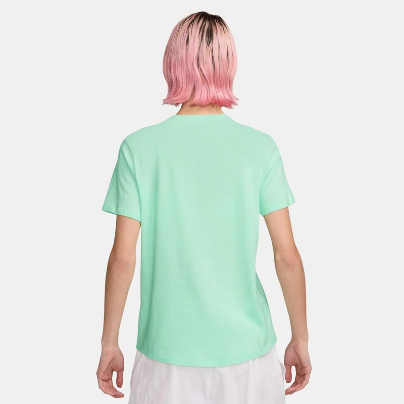 نايكي تيشيرت سبورتسوير كلوب إيسنشيالز للنساء