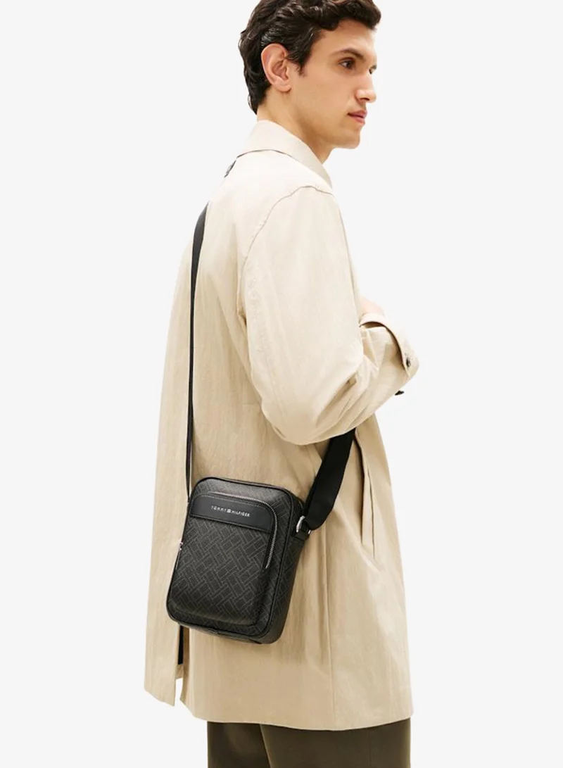 TOMMY HILFIGER Hilfiger Flag Crossbody Reporter Bag