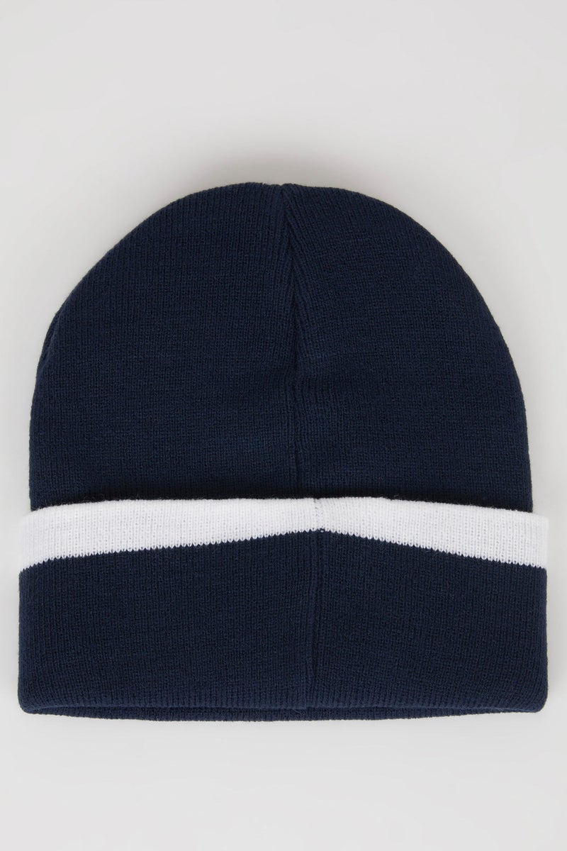 DeFacto Man Man Christmas Themed Knitted Beanie  - Image 4