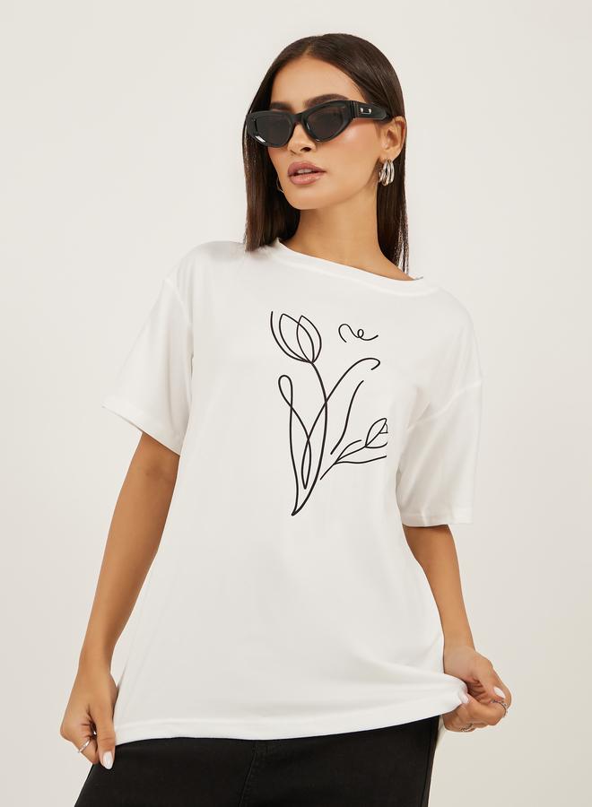 Styli Styli Women White Graphic Print Short Sleeve Oversized T-Shirt - Image 3