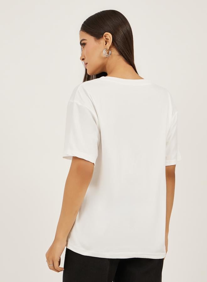 Styli Styli Women White Graphic Print Short Sleeve Oversized T-Shirt - Image 5