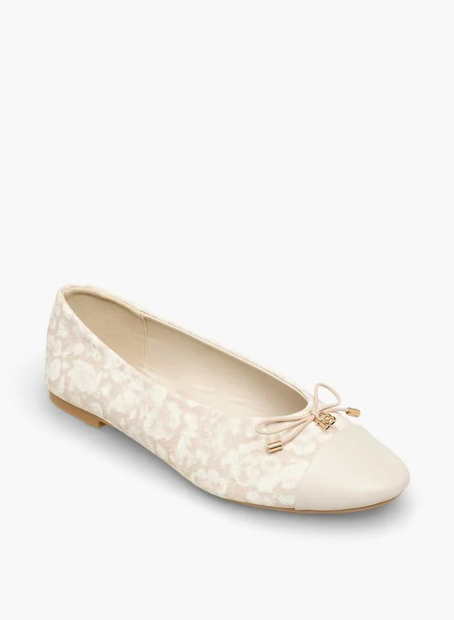 فلورا بيلا من شو إكسبرس Flora Bella Women Printed Ballerina Shoes