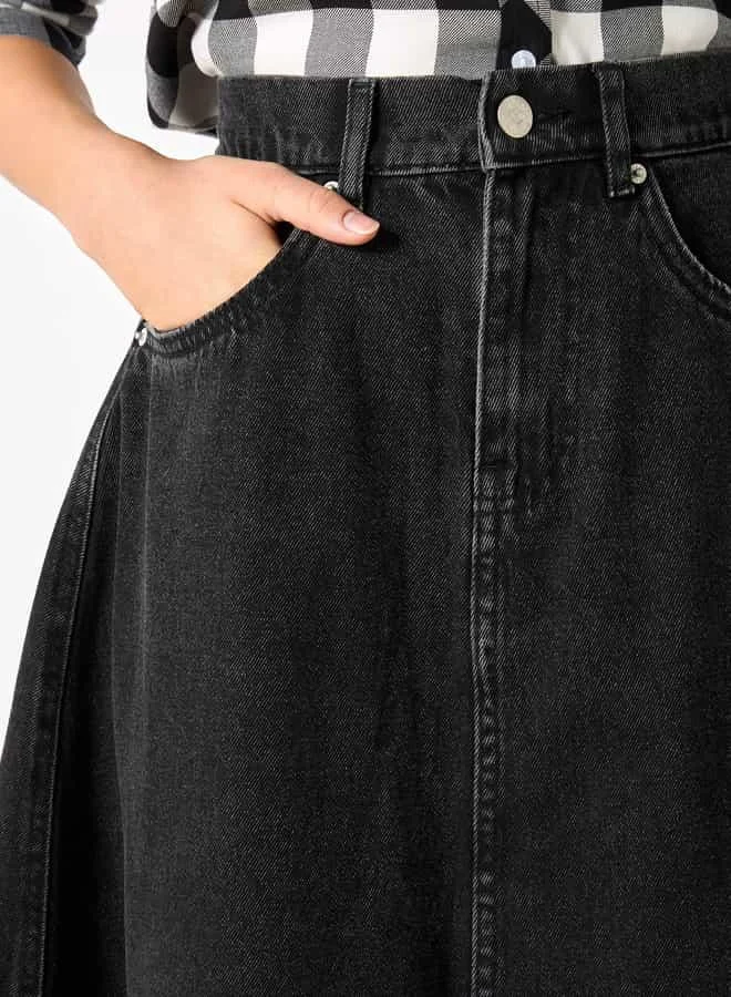 Lee Cooper Lee Cooper Solid A-line Denim Midi Skirt with Pockets