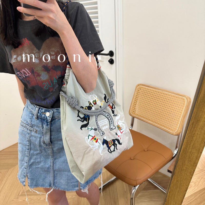 Strict Selection Of Internet Celebrities Same Style Japanese Style Ball Chain Embroidered Shopping Bag Women'S Fashion Small Large Capacity Shoulder Bag Trendy - Image 1