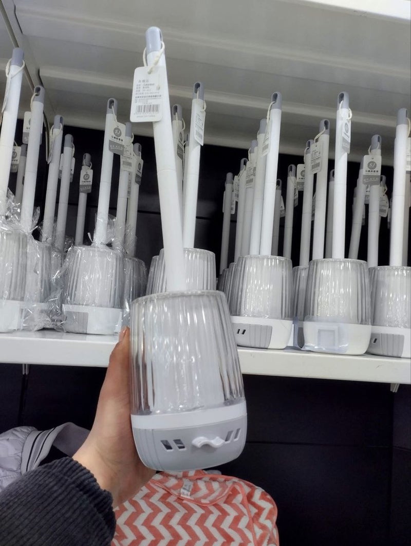 Elegant Plastic Toilet Brush with Holder - Image 2