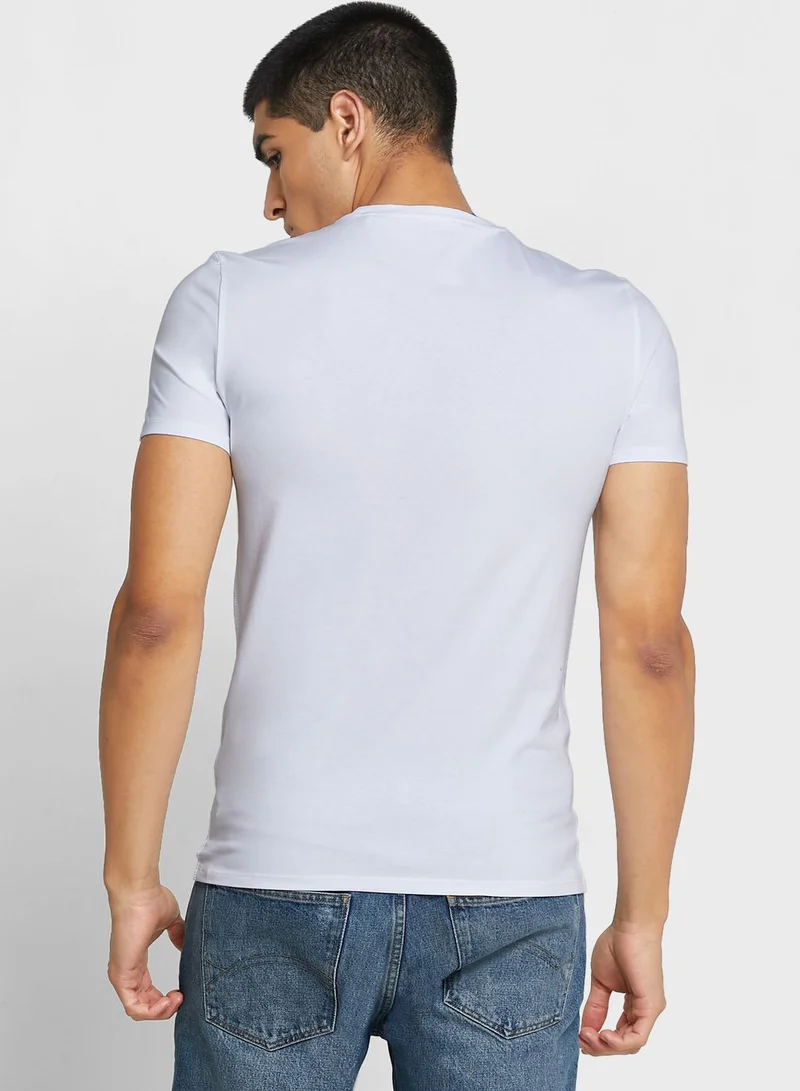 GUESS Logo Crew Neck T-Shirt