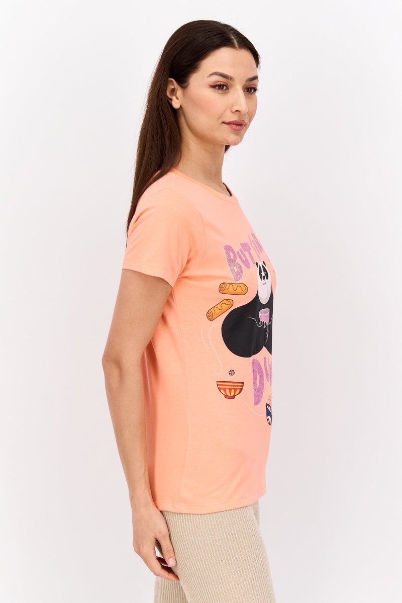 Kung Fu Panda تي شيرت نسائي بأكمام قصيرة وطباعة باندا، برتقالي - Image 2