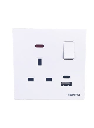 13A 1 Gang Socket with USB & TYPE C white Slim Piano - pzsku/Z39124664EB1F40BA6C74Z/45/_/1705492921/b8d2ee3b-00b9-42db-b607-0b81ce3a9413