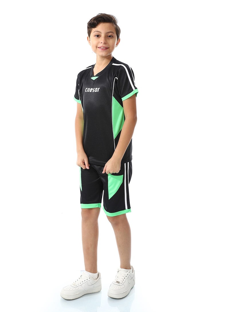 سيزار طقم رياضي أولادي مكون من تيشرت وشورت - Image 2