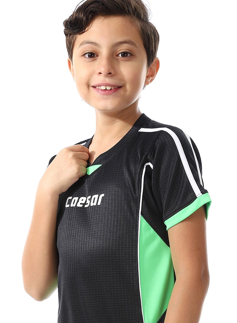 سيزار طقم رياضي أولادي مكون من تيشرت وشورت - Image 3