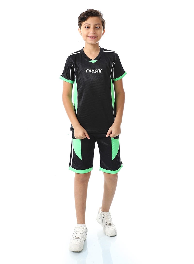 سيزار طقم رياضي أولادي مكون من تيشرت وشورت - Image 1