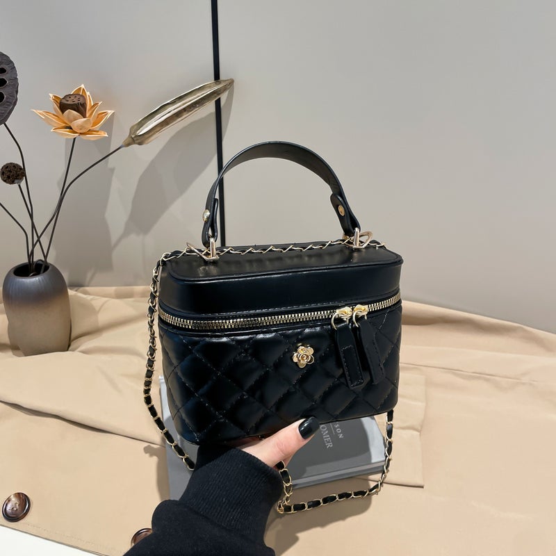 Small Fragrance Handbag New Style Light Luxury Texture Rhombus Crossbody Bag Niche Western Style Large Capacity Shoulder Bag
