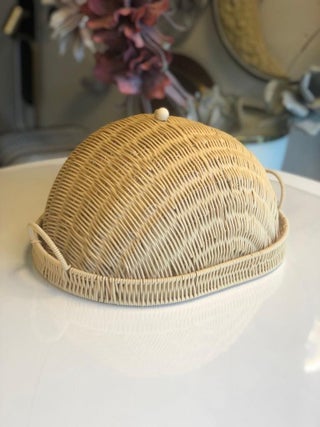 Synthetic Wicker Beige Oval Lidded Tray/Presentation 40X30X23CM - pzsku/Z3918CD19F5010C12143DZ/45/_/1725723667/e5e78640-ce08-48f6-a841-882351e8a7ff