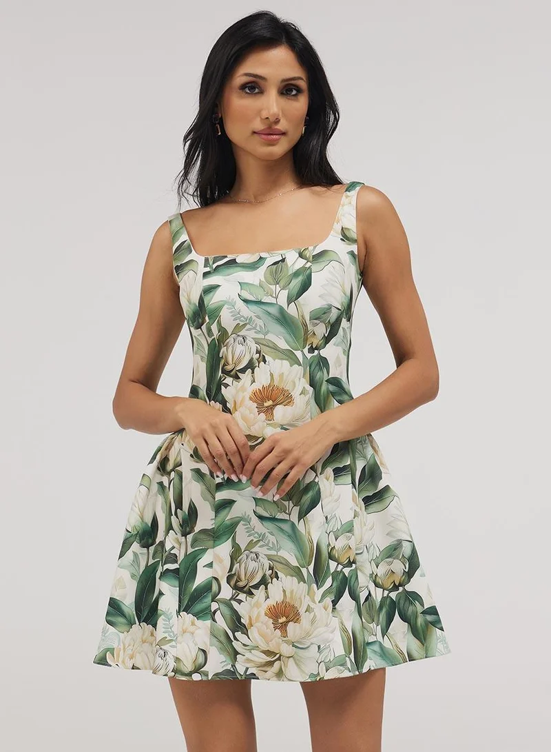 زجزاج فستان مطبوع بياقة قارب