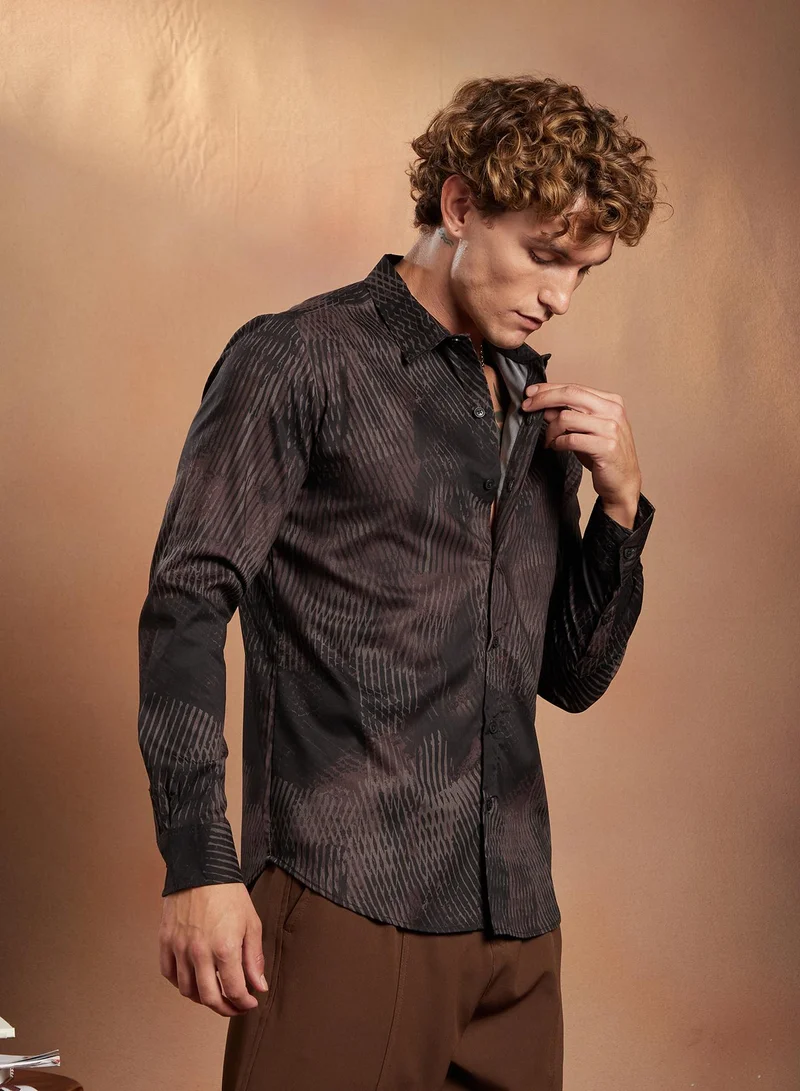 Campus Sutra Campus Sutra Men's Midnight Black & Mocha Brown Meshura Regular Shirt For Casual Wear | Spread Collar | Long Cuffed Sleeves | Button Closure | Shirt Crafted With Comfort Fit For Everyday Wear