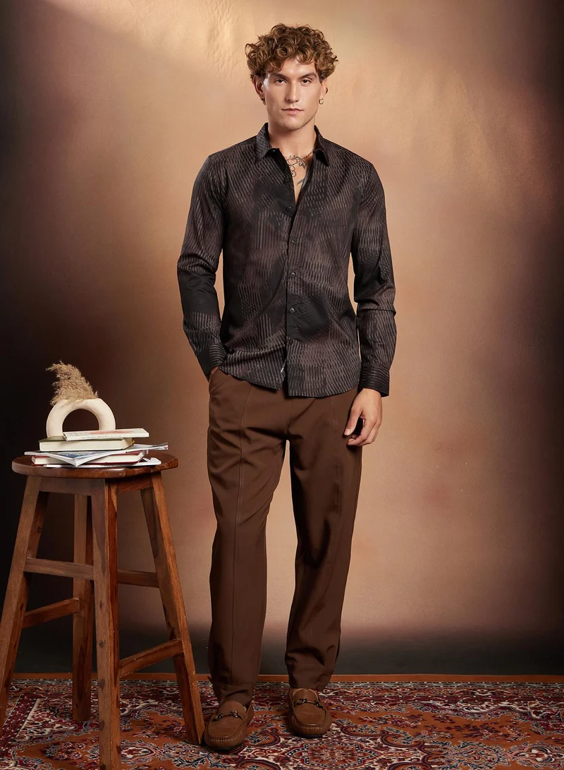 Campus Sutra Campus Sutra Men's Midnight Black & Mocha Brown Meshura Regular Shirt For Casual Wear | Spread Collar | Long Cuffed Sleeves | Button Closure | Shirt Crafted With Comfort Fit For Everyday Wear