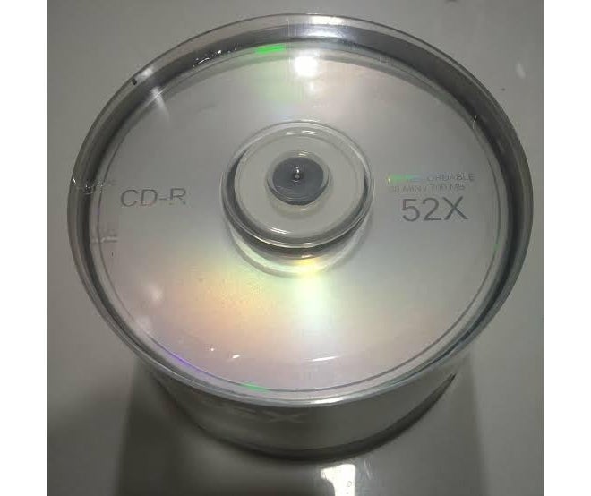 SKPM Blank CD-R, Archival Series, RECORDABLE Spindle Box 52X 700 MB 80 Minutes (Pack of 50) - Image 2