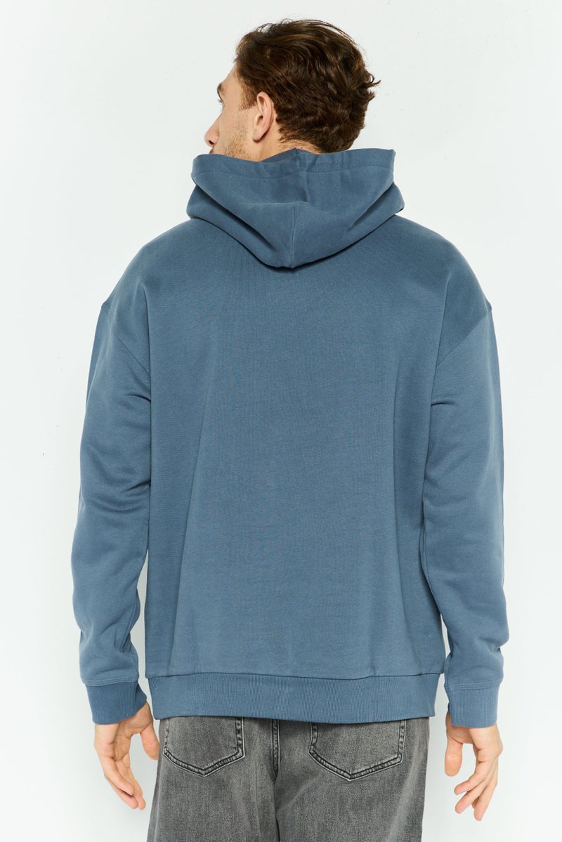 LEE Men Hooded Brand Logo Long Sleeves Sweatshirt, Slate Blue - Image 3