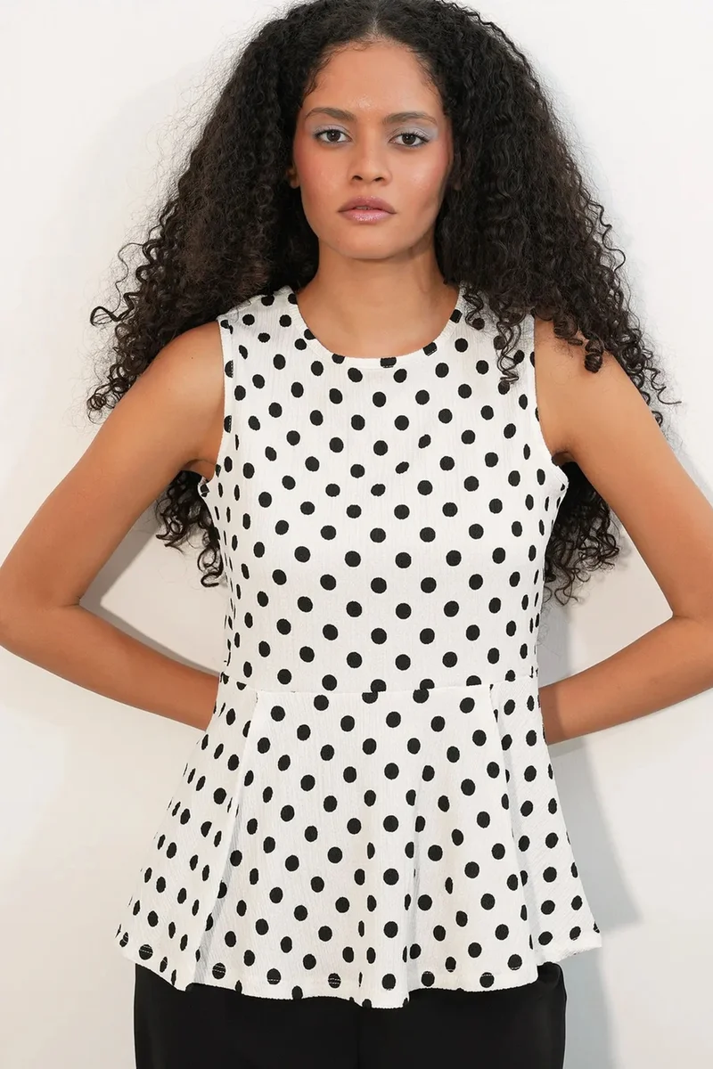 بيغ دارت BDART Polka Dot Sleeveless Crepe Blouse