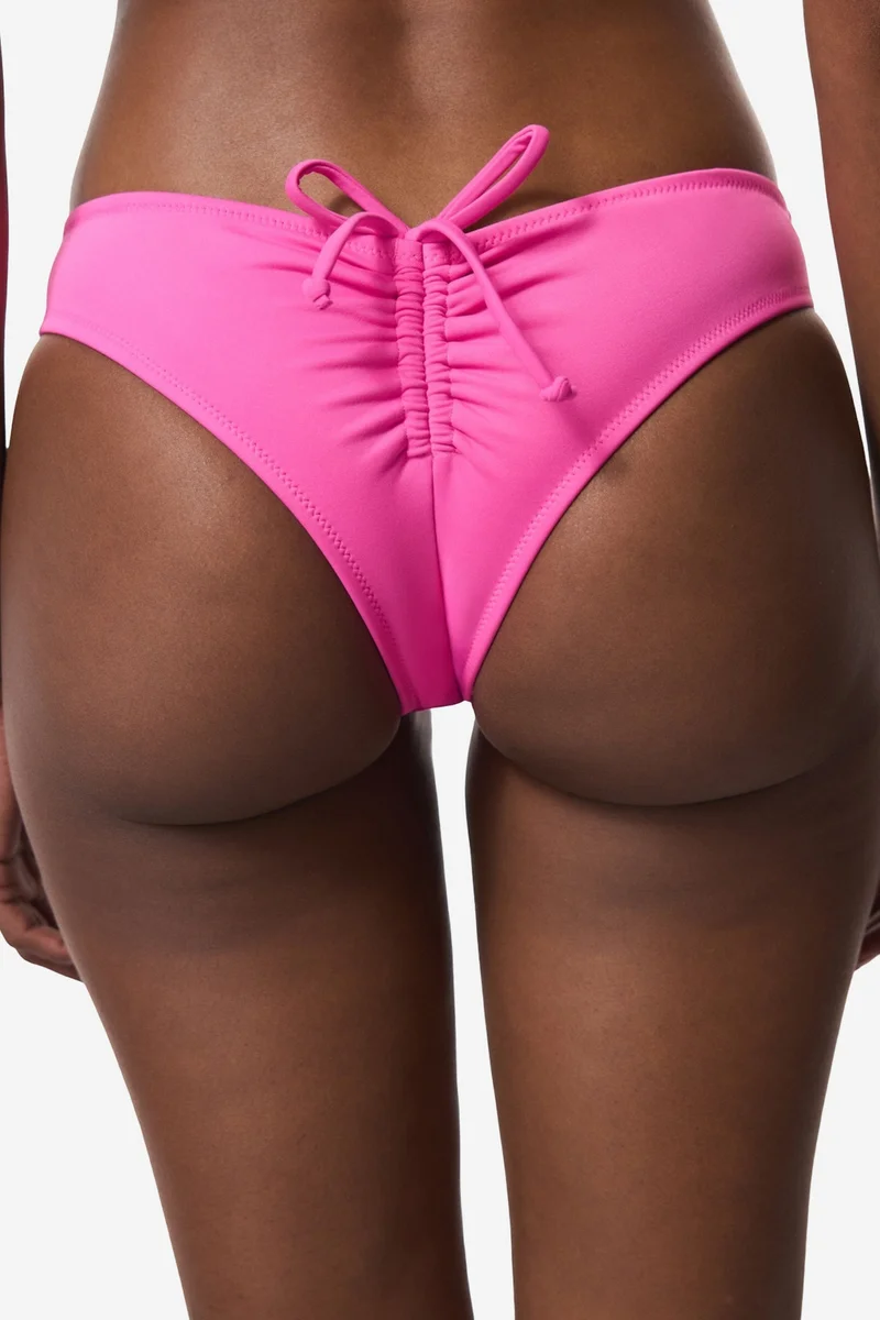 بنتي PENTI Low Rise Cheeky Bikini Bottom