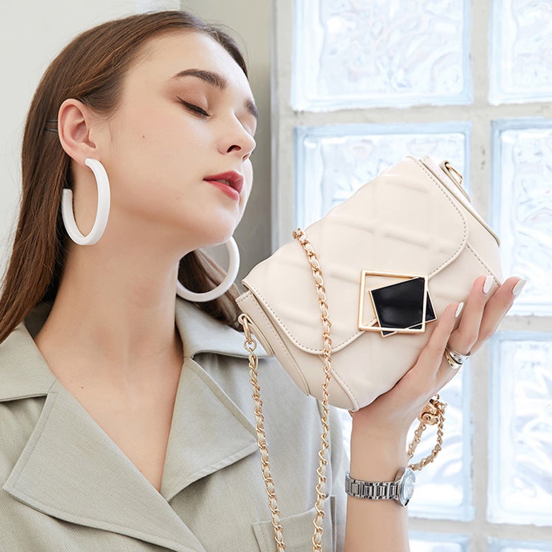 New Small Bag 2024 Fashion Genuine Leather Women'S Bag Single Shoulder Cowhide Crossbody Bag Small Gold Ball Quilted Chain Bag Manufacturer - Image 3